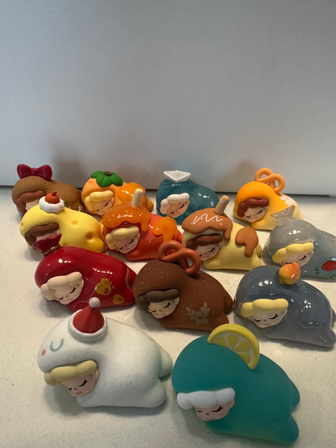 TDBF25 - Mini Wendy lot