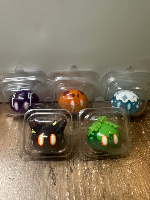 TDBF25 - slime lot all translucent