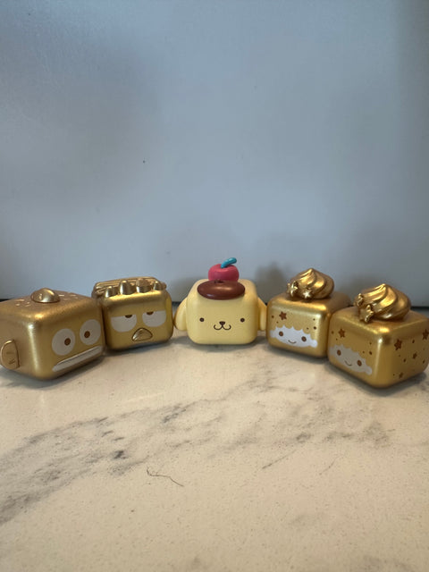 Sunday Claim Sale - Random Sanrio mini lot