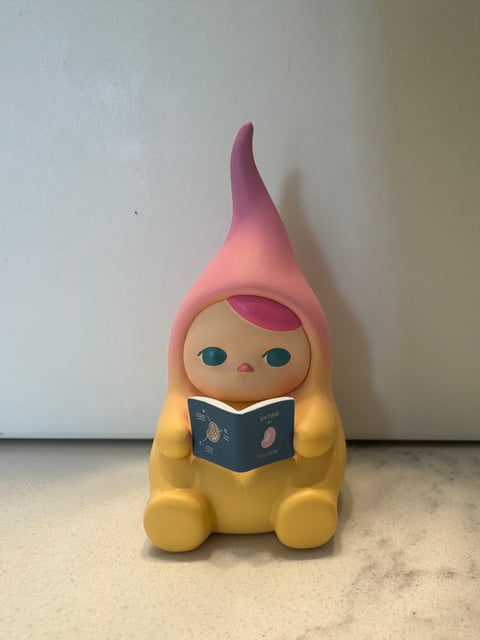 Sunday Claim Sale - Pucky Bean reading