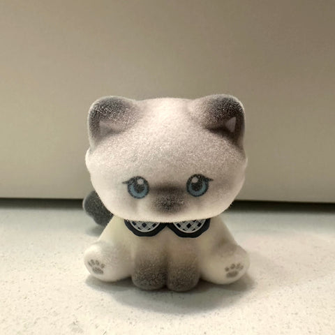 Strawberry Mousetta Dou Dou and Friends Mini Pets Series