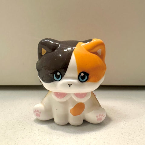 Strawberry Mousetta Dou Dou and Friends Mini Pets Series