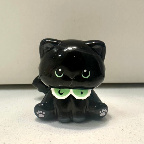 Strawberry Mousetta Dou Dou and Friends Mini Pets Series