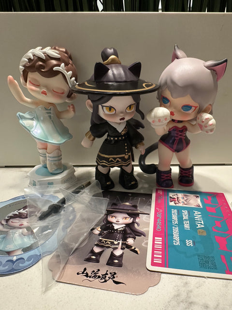 TDBF25 - Dolls Lot