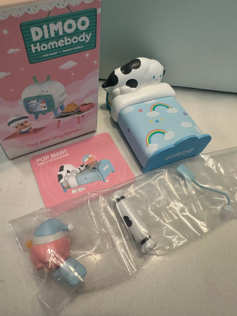 Sunday Claim sale - Dimoo Miniature Series bed (other than the main bit piece, all other smaller pieces unopened in baggie)