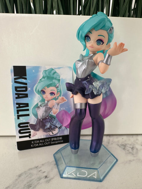 Sunday Claim Sale - Popmart some lady named all out Seraphine
