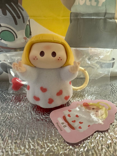 Sunday Claim Sale - Angel Yoyo full of hearts