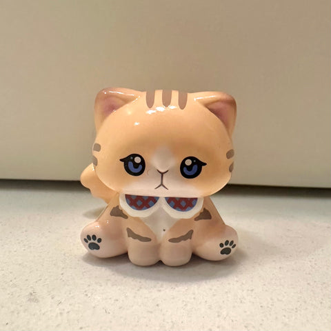 Strawberry Mousetta Dou Dou and Friends Mini Pets Series