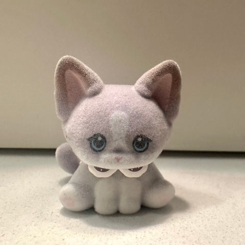 Strawberry Mousetta Dou Dou and Friends Mini Pets Series
