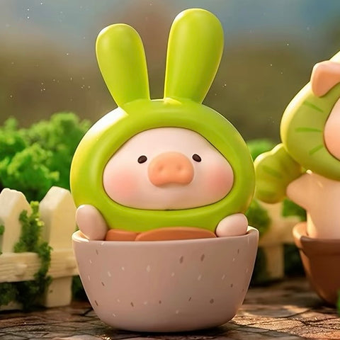 Lulu the Piggy Garden Miniatures Exclusive to 九木