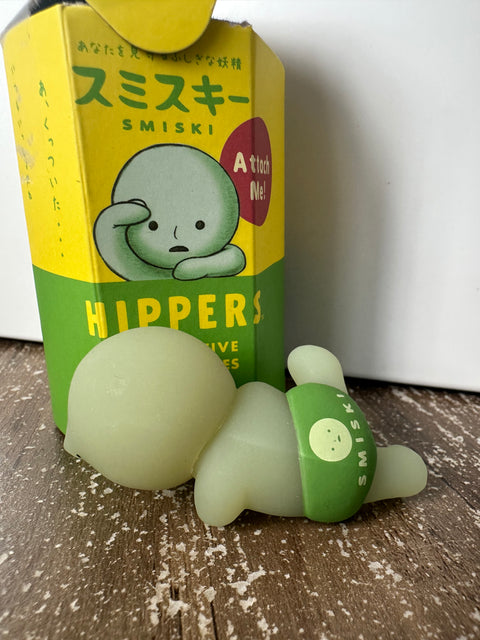 Sunday Claim Sale - Smiski Hipper wears depends