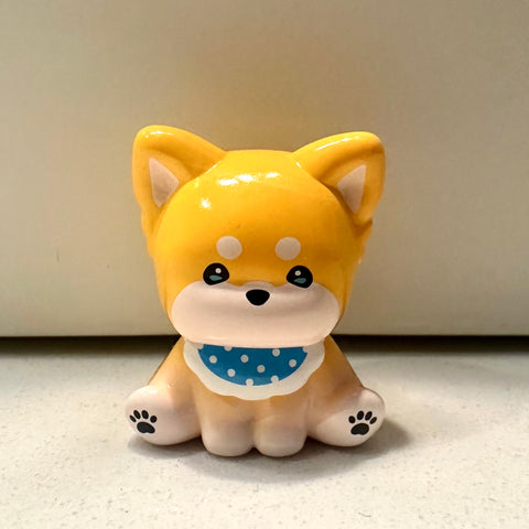 Strawberry Mousetta Dou Dou and Friends Mini Pets Series