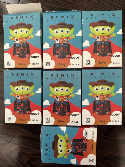 TDBF25 - Random open box alien Disney lot