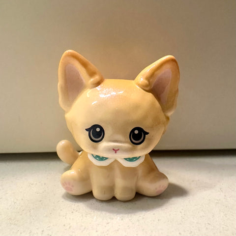 Strawberry Mousetta Dou Dou and Friends Mini Pets Series