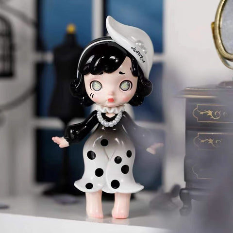 Laura The Charm of Faded Hues Series