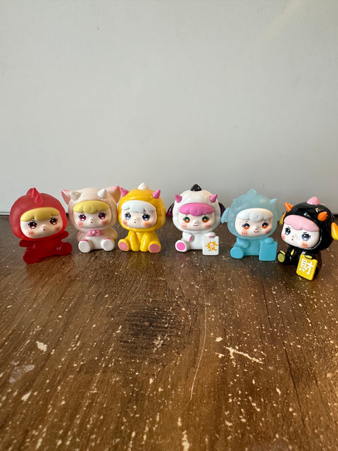 Clearance 14 - even even more mini Dinos