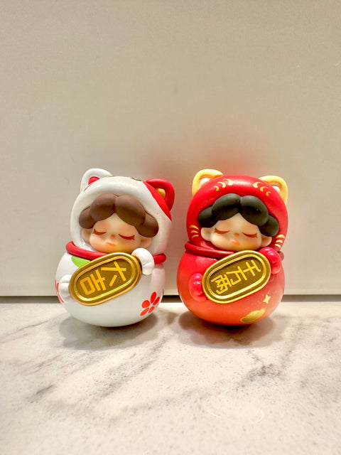 Sunday Claim Sale - Wendy Lucky Cat pair