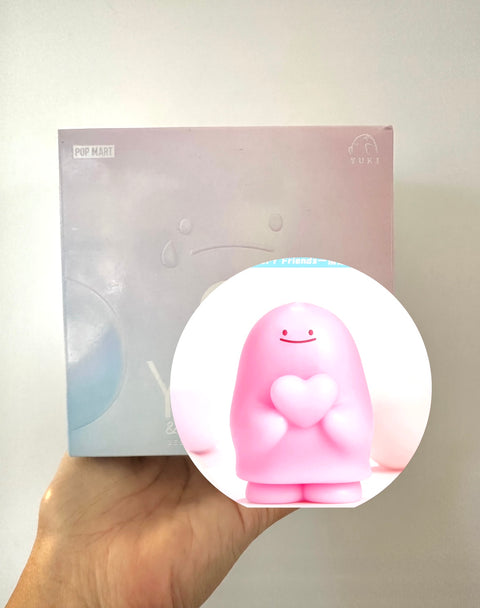 Sunday Claim Sale - Big Yuki Candle holding heart pink