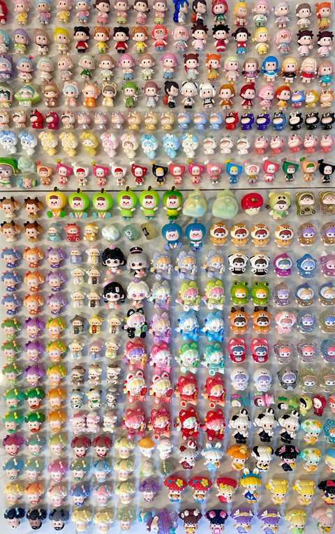 Miniatures and Midi Toy Claim Sale