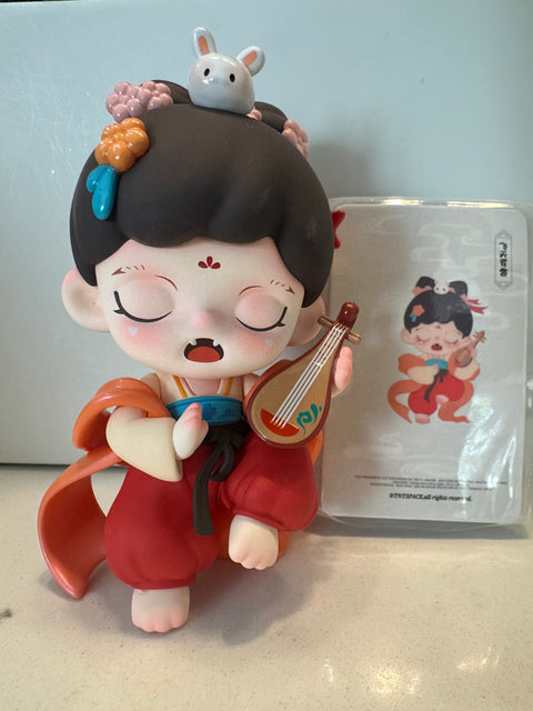Sunday Claim Sale - Zoraa dancing