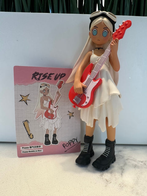 Sunday Claim Sale - Poppy forgot how to play her guitar
