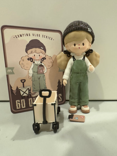 Sunday Claim Sale - Molinta loves her wagon