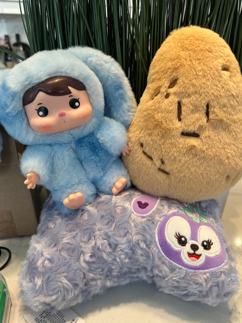 TDBF25 - lot of discard plushies.