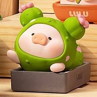 Lulu the Piggy Garden Miniatures Exclusive to 九木