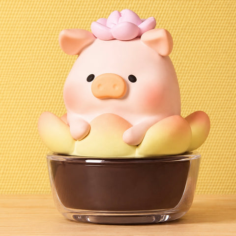 Lulu the Piggy Garden Miniatures Exclusive to 九木