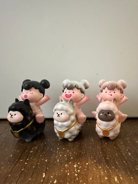 Woow Good Things Girls Riding Miniature Series