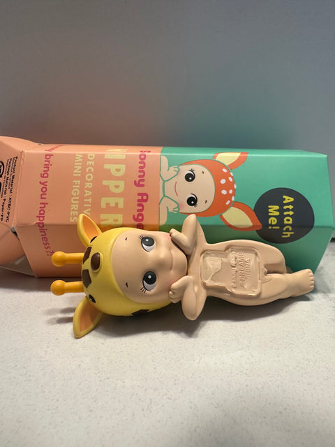 Sunday Claim Sale - Sonny Angel Giraffe Hipper