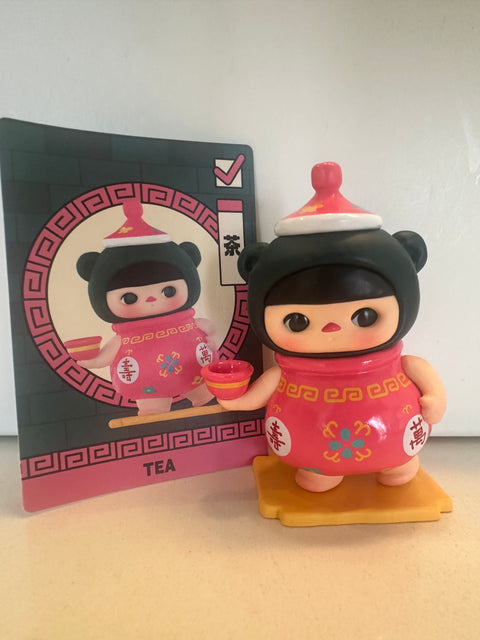 Sunday Claim Sale - Pucky has got the tea